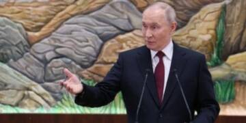 Putin Sets New Conditions for Ending Ukraine War, Dismisses Claims of Plans to Attack Europe