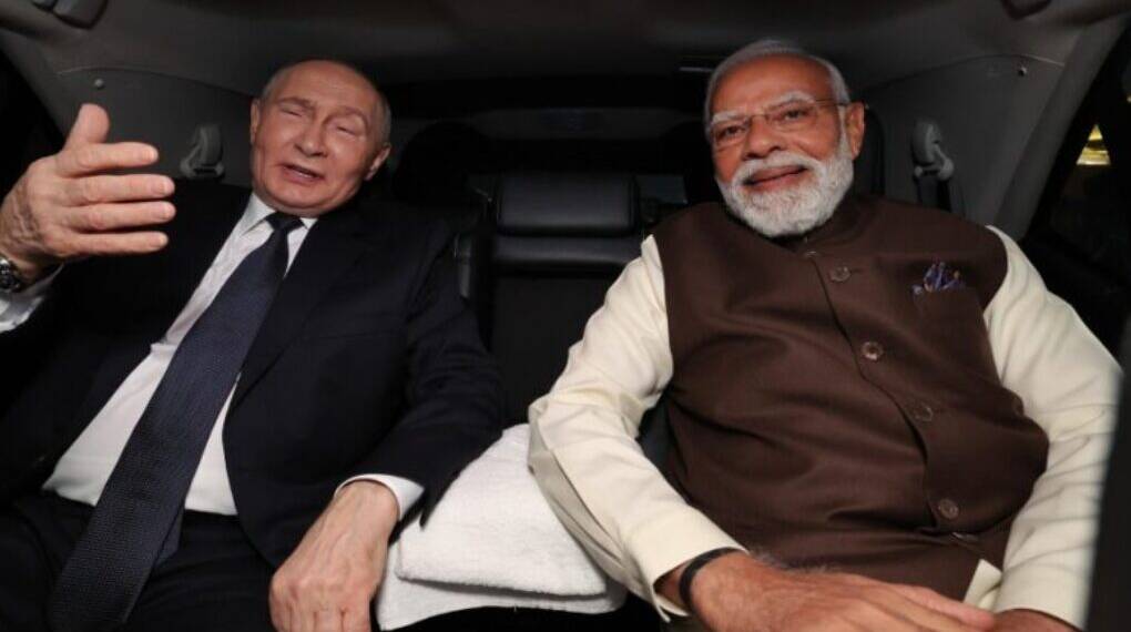 PM Modi breaks protocol to personally receive Vladimir Putin at Delhi airport, signalling the strategic depth and warmth of India–Russia ties