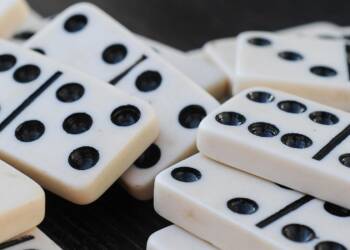 Casino Chats and Shared Wins: The Rise of Social Gambling Rooms