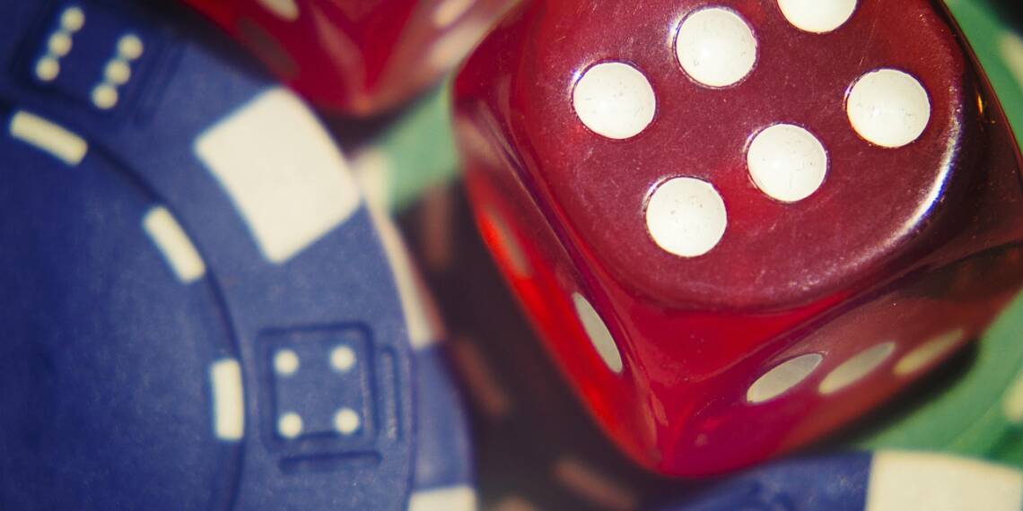 The Balance Between Randomness and Readability in Slot Games