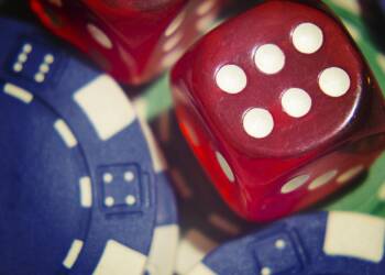 The Balance Between Randomness and Readability in Slot Games
