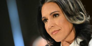 Tulsi Gabbard’s Sudden Exit from Trump Administration Sparks Political Storm: Health, Power Struggle, or Forced Ouster?