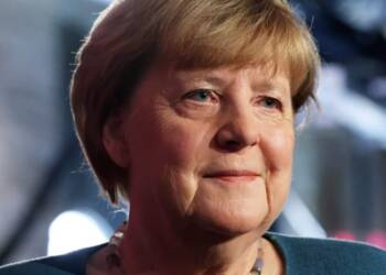Merkel Criticizes EU for Underusing Diplomacy with Russia as Debate Over Ukraine Peace Talks Intensifies